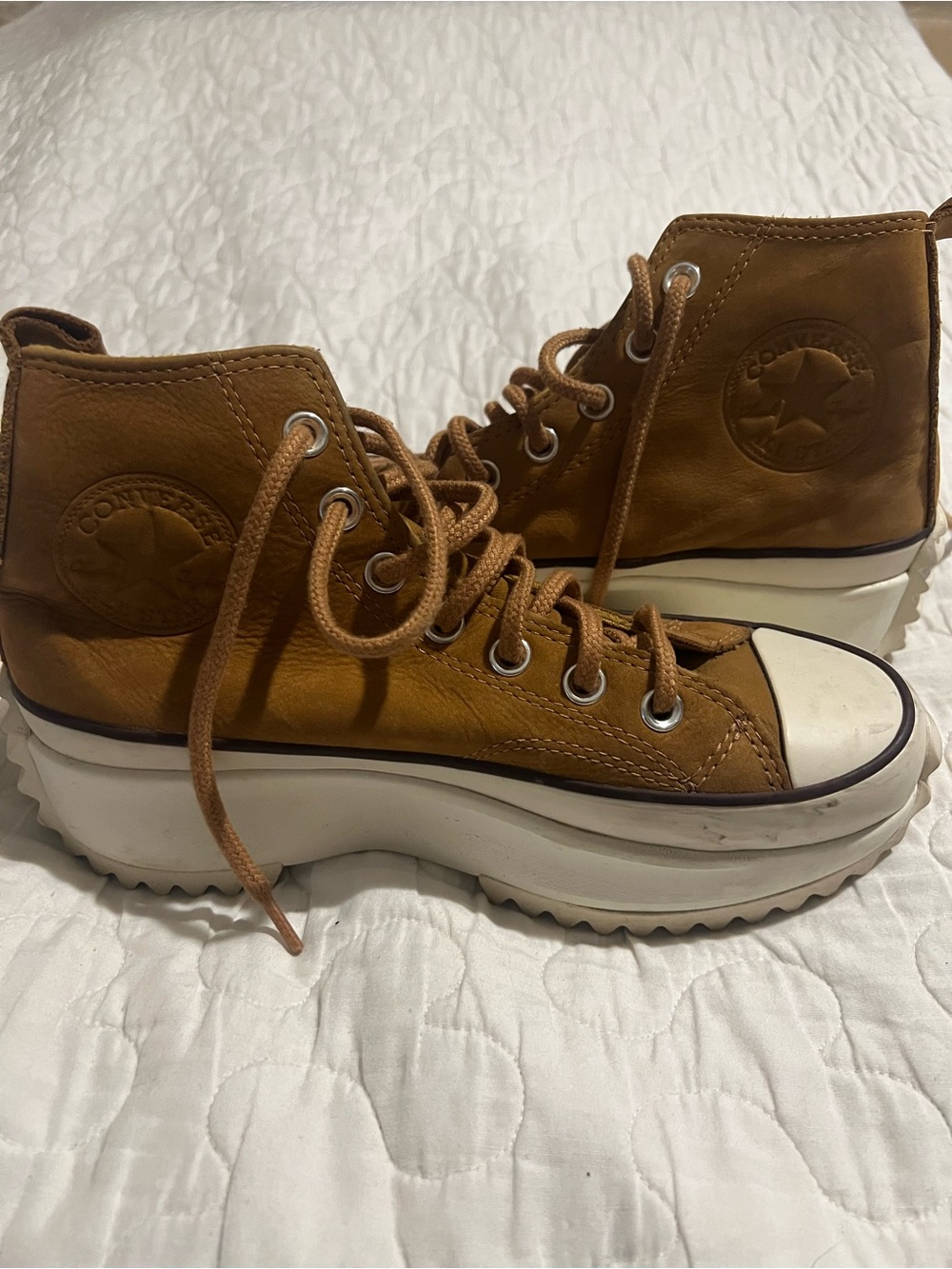 Converse Run Star Hike Platform High Top in Brown Suede